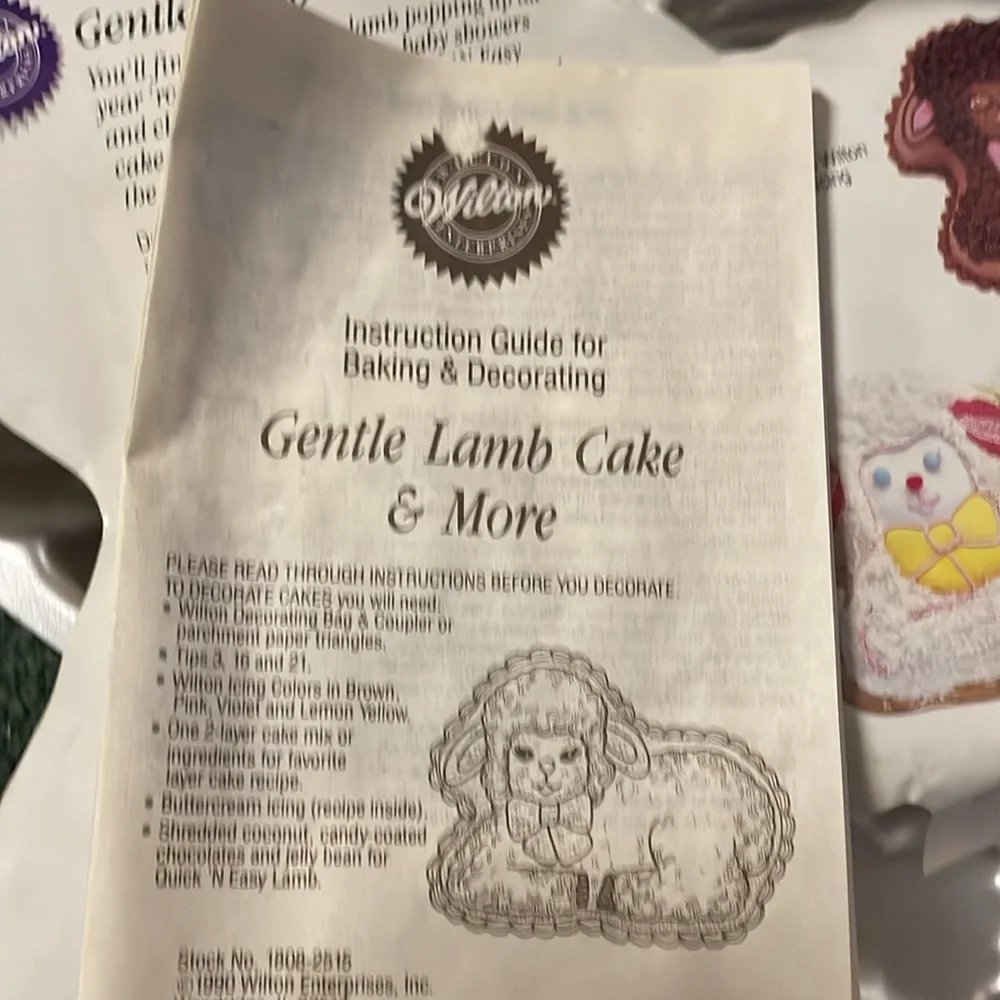 Wilton baking cake pans two animals bear and lamb NWT